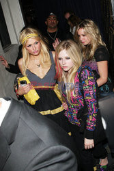 Paris Hilton i Avril Lavigne idą na imprezę