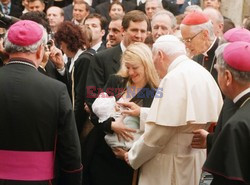 Pope's 7th visit to Poland 
17/06/1999   Cracow, Wawel