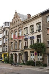 Mieszkanie z tulipanem w starym domu w  Antwerpi -Andreas Von Einsiedel