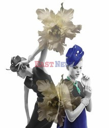 Kobieta w kwiatach - Madame Figaro 1471
