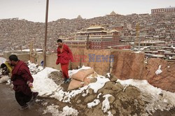Największa szkoła tybetańska na świecie - AFP