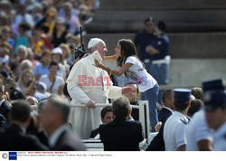 Papież Franciszek na placu św. Piotra