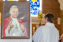 Relikwia Jana Pawła II w kościele w Waziers