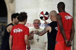 Papież Franciszek spotkał sie z niepełnosprawnymi sportowcami