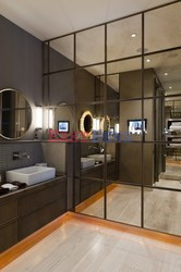 Trójpoziomowe mieszkanie projektantki wnętrz - Andreas Von Einsiedel