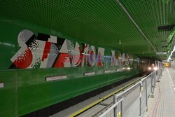 Wojciech Fangor - lustracja wystroju 2 linii warszawskiego metra