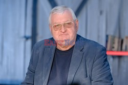 Na planie Hala Odlotow