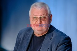 Na planie Hala Odlotow