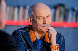 Na planie Hala Odlotow