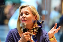 Grażyna Szapołowska promuje książkę "Zapomniałam o tobie" w Empik Arkadia