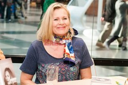 Grażyna Szapołowska promuje książkę "Zapomniałam o tobie" w Empik Arkadia