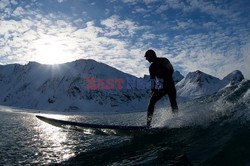 Surfowanie na Arktyce - AFP