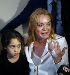 Lindsay Lohan spotyka się z syryjską rodziną w Turcji