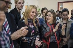 Lindsay Lohan spotyka się z syryjską rodziną w Turcji