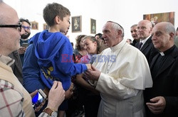 Papież Franciszek spotkał sie z niewidomymi
