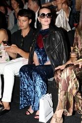 Lindsay Lohan na pokazie mody w Madrycie