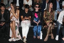Lindsay Lohan na pokazie mody w Madrycie