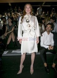 Lindsay Lohan na pokazie mody w Madrycie