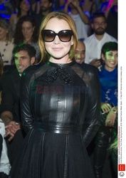 Lindsay Lohan na pokazie mody w Madrycie