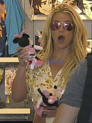  Britney Spears z chłopakiem na zakupach