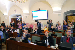 Sesja rady miasta w sprawie głosowania nad Europejską Kartą Równości Kobiet i Mężczyzn - Poznań