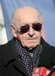 Konferencja Roberta Biedronia przed Pałacem Prezydenckim