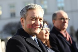 Konferencja Roberta Biedronia przed Pałacem Prezydenckim