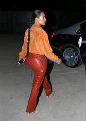 Kim Kardashian w skórzanych spodniach