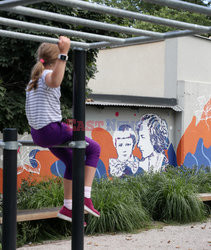 Mural Wandy Lurie - warszawskiej Niobe