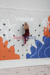 Mural Wandy Lurie - warszawskiej Niobe