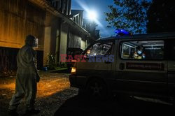 Wolontariusze walczą z pandemią w Yangon - AFP