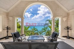 Dom Simona Cowella na Barbadosie