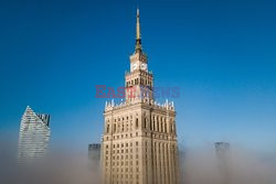 Pałac Kultury we mgle