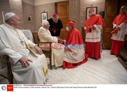 Papież Franciszek i nowi kardynałowie odwiedzili Benedykta XVI