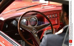 Samochód Bonda Mercury Cougar XR7 na aukcji