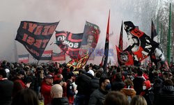 Zamieszki na ulicach podczas derbów Mediolanu