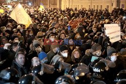 Gwałtowne protesty przed kancelaria prezydenta Ukrainy
