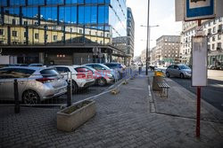 Przygotowania do zamknięcia ulicy Szpitalnej w Warszawie