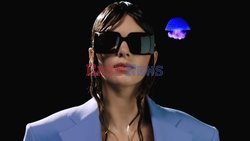 Kendall Jenner w reklamie okularów Versace