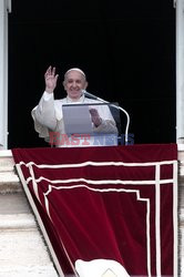 Papież Franciszek odprawiał cotygodniową mszę
