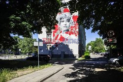Mural Krystyny Sienkiewicz w Warszawie