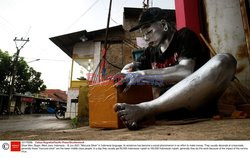 Manusia Silver - Srebrni Ludzie w Indonezji