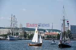 Zatoka Gdańska. Parada żaglowców i jachtów