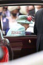 Królowa Elżbieta na wyścigach Royal Ascot