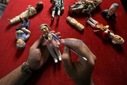 Artysta Fady Francis tworzy małych celebrytów