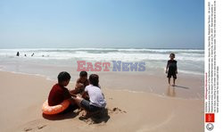 Palestyńczycy korzystają z plaż w Gazie
