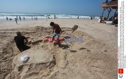 Palestyńczycy korzystają z plaż w Gazie