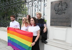 Kampania Przeciw Homofobii przed Ministerstwem Sprawiedliwości
