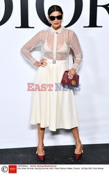 Goście na Tygodniu Mody w Paryżu - lato 2022