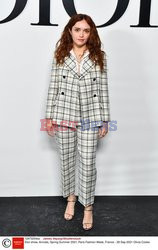 Goście na Tygodniu Mody w Paryżu - lato 2022